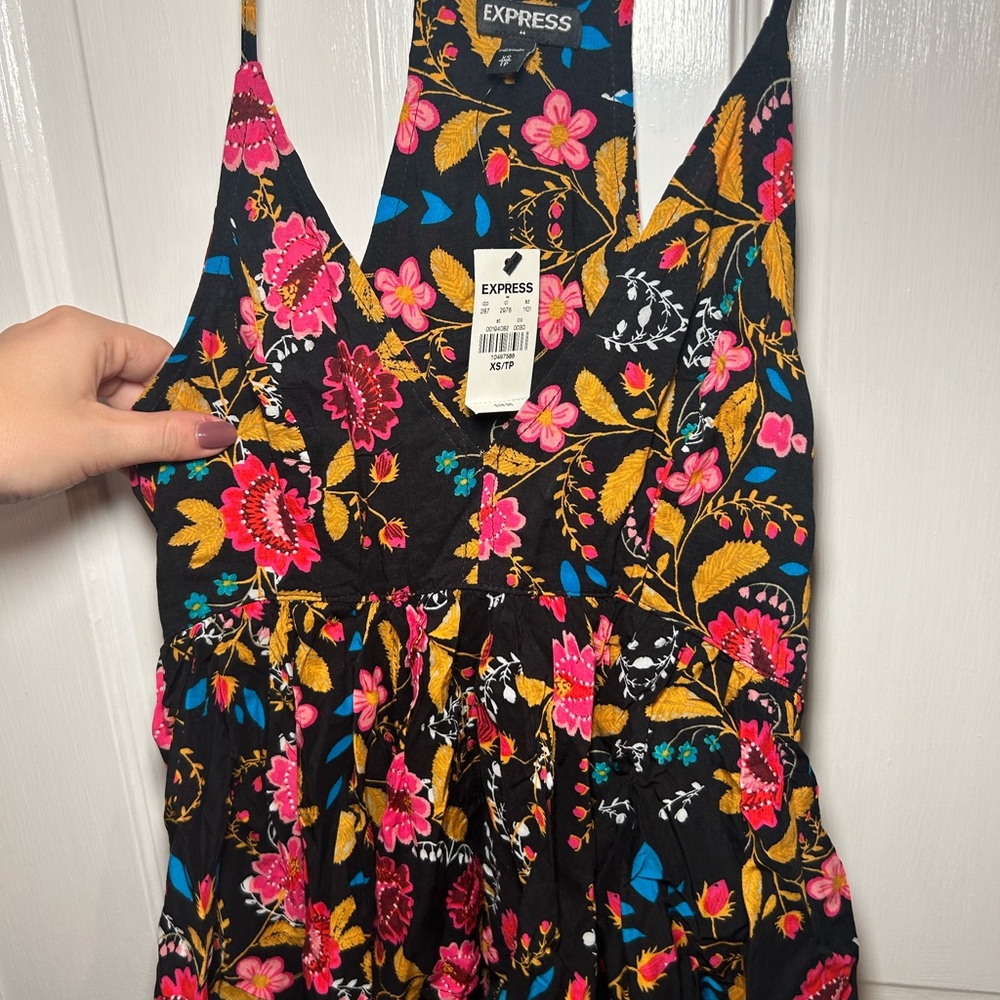 Express Floral Tank - Picture 3 of 5